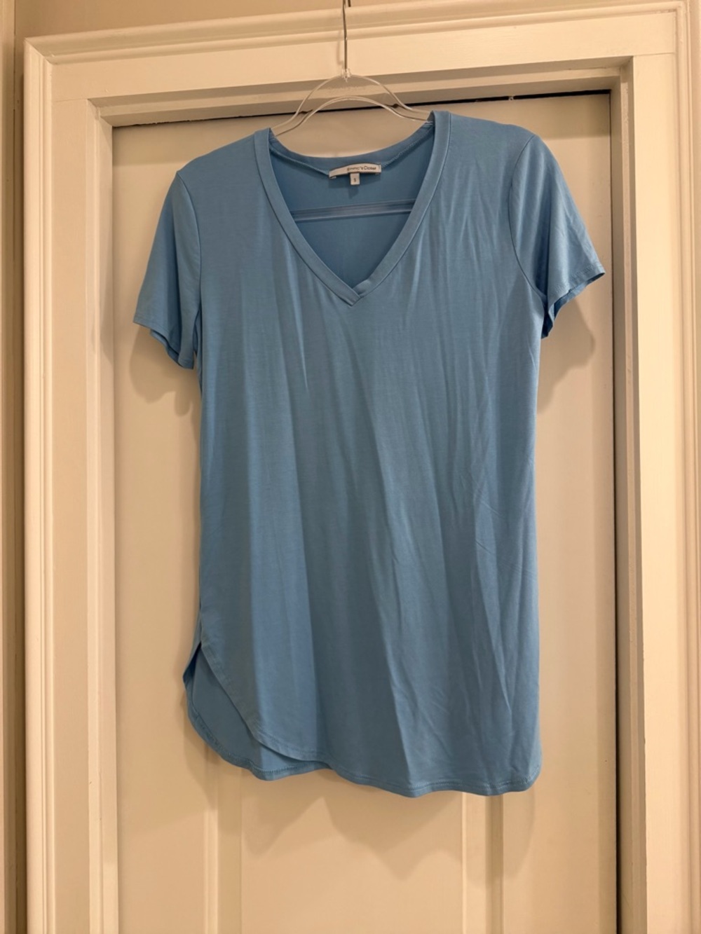 Emma’s Closet V-Neck Tunic Shirt Bundle - Picture 8 of 11